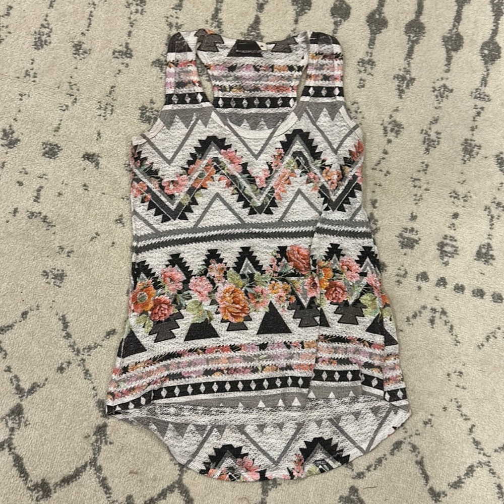 Geometric floral print knit tank top